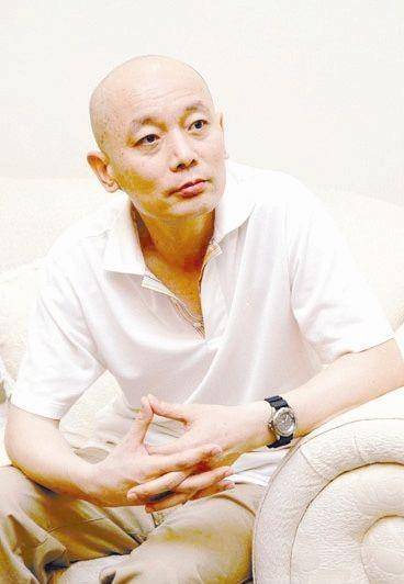 媒体曝葛优携小61岁儿子外出吃饭